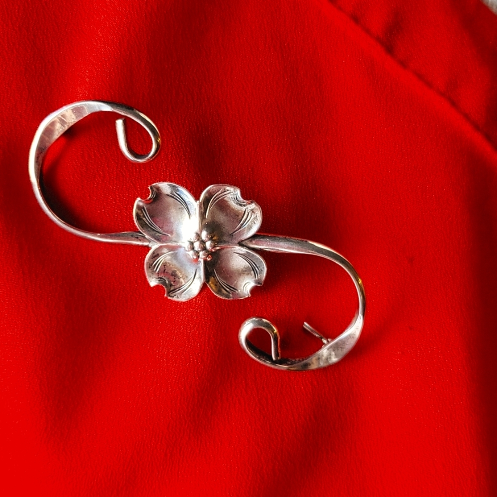 NYE Vintage Sterling Dogwood Scroll Pin